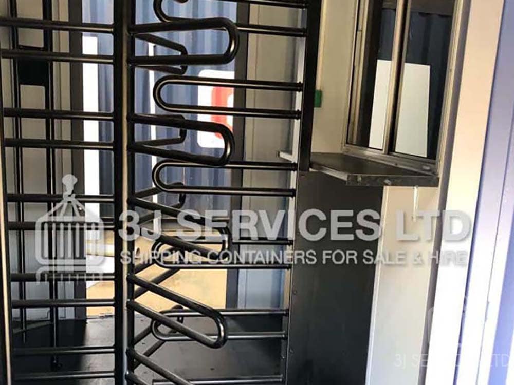 Turnstile Container