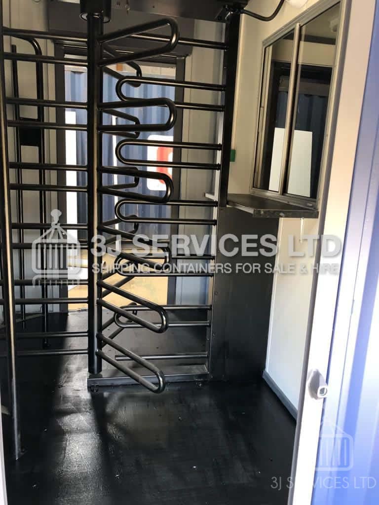 Turnstile Container